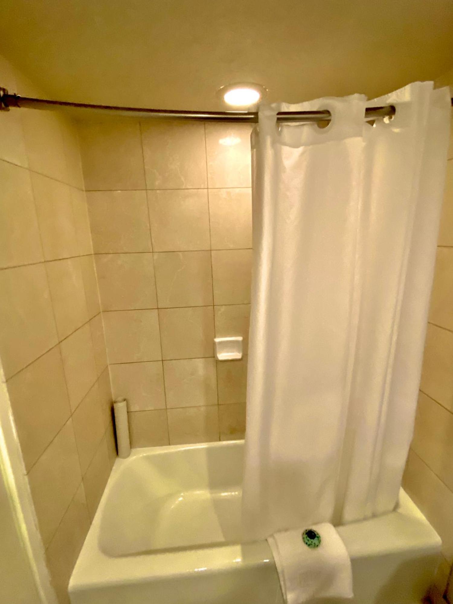Cozy Studio With Free Parking In Waikiki 檀香山 外观 照片